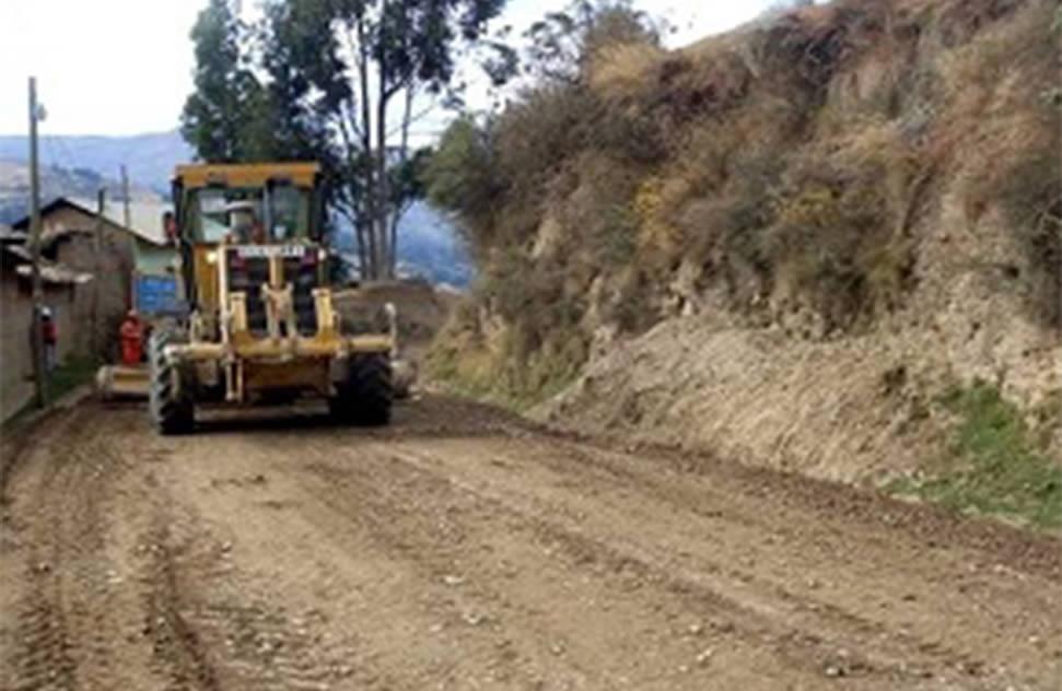 Tramo Huánuco-La Unión afectado por deslizamiento de tierra y activación de falla geológica