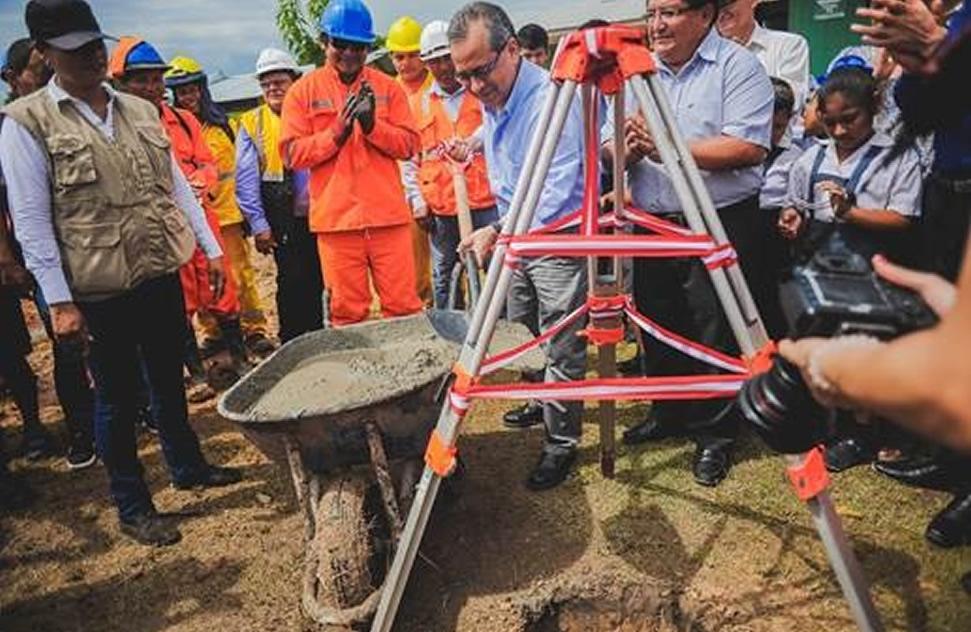 Colocan la primera piedra de Plan Selva, para rehabilitar diez colegios con S/. 44.9 millones