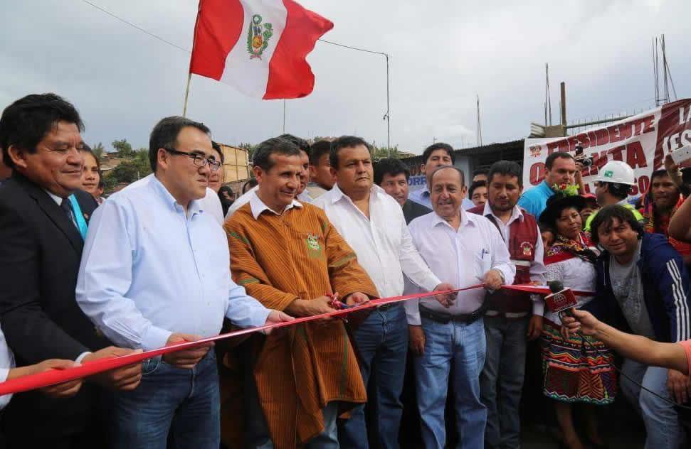 Presidente Ollanta Humala inauguró construcción de 28 Km de la carretera  Mayocc - Huanta en Ayacucho