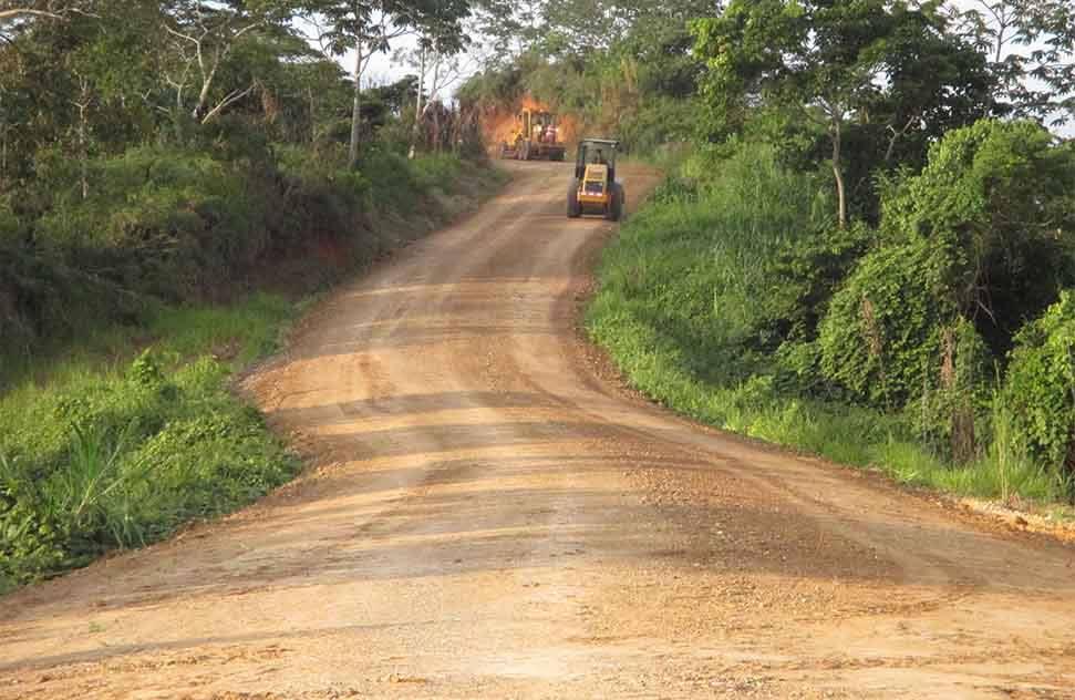 Trafficability is guaranteed in road sections of Central and Bajo Mayo Special Project of San Martin Regional Government