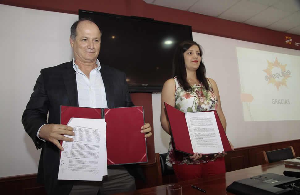 ICCGSA firma contrato con Gobierno Regional de Arequipa para ejecutar obras en tramo III de Variante de Uchumayo