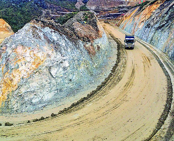 Construction of access roads - La Zanja
