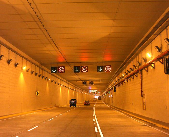 Construcción del Túnel de la Av. Néstor Gambetta